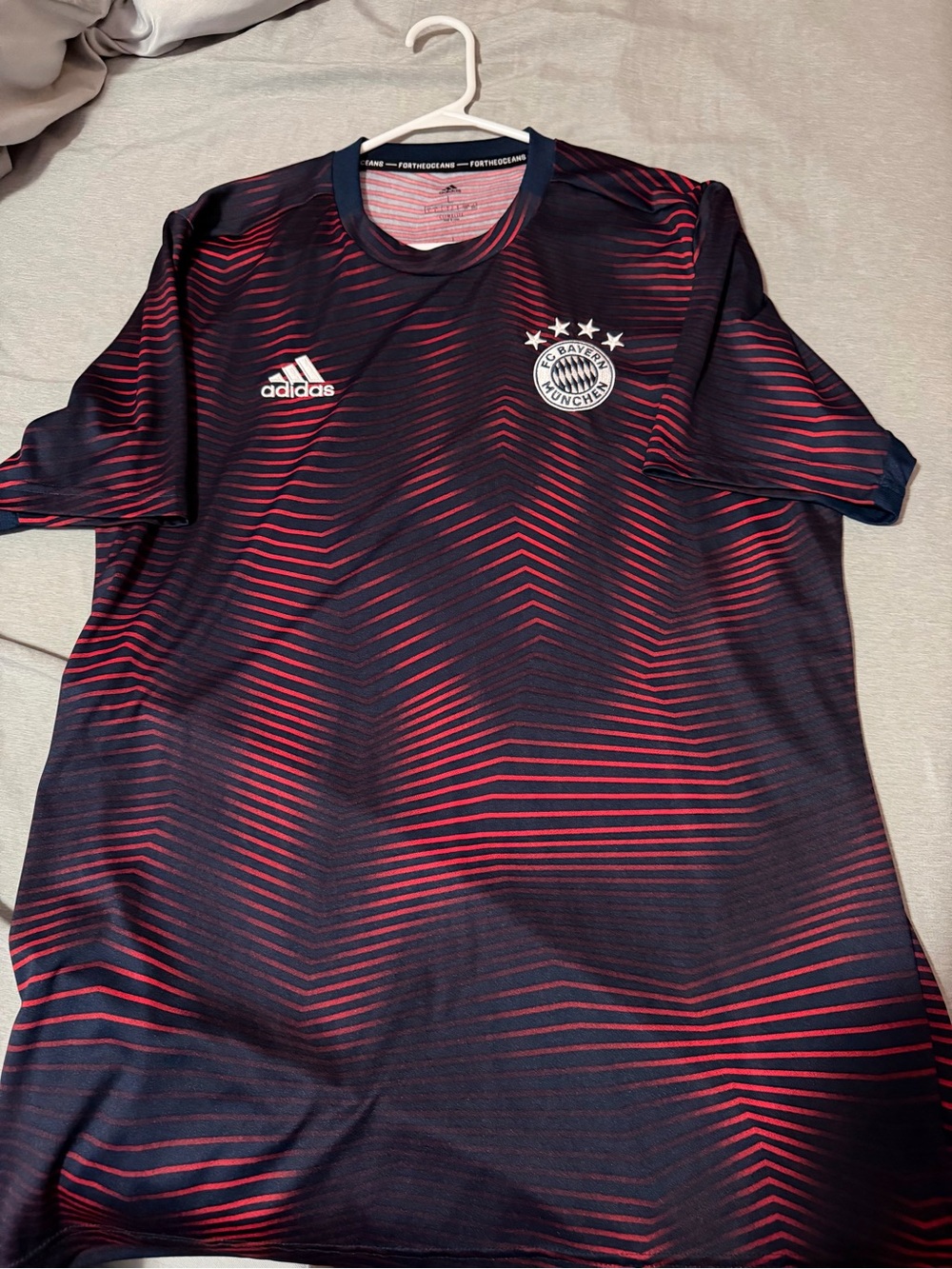 Adidas FC Bayern Munich men’s L' Black & Red Training Jersey